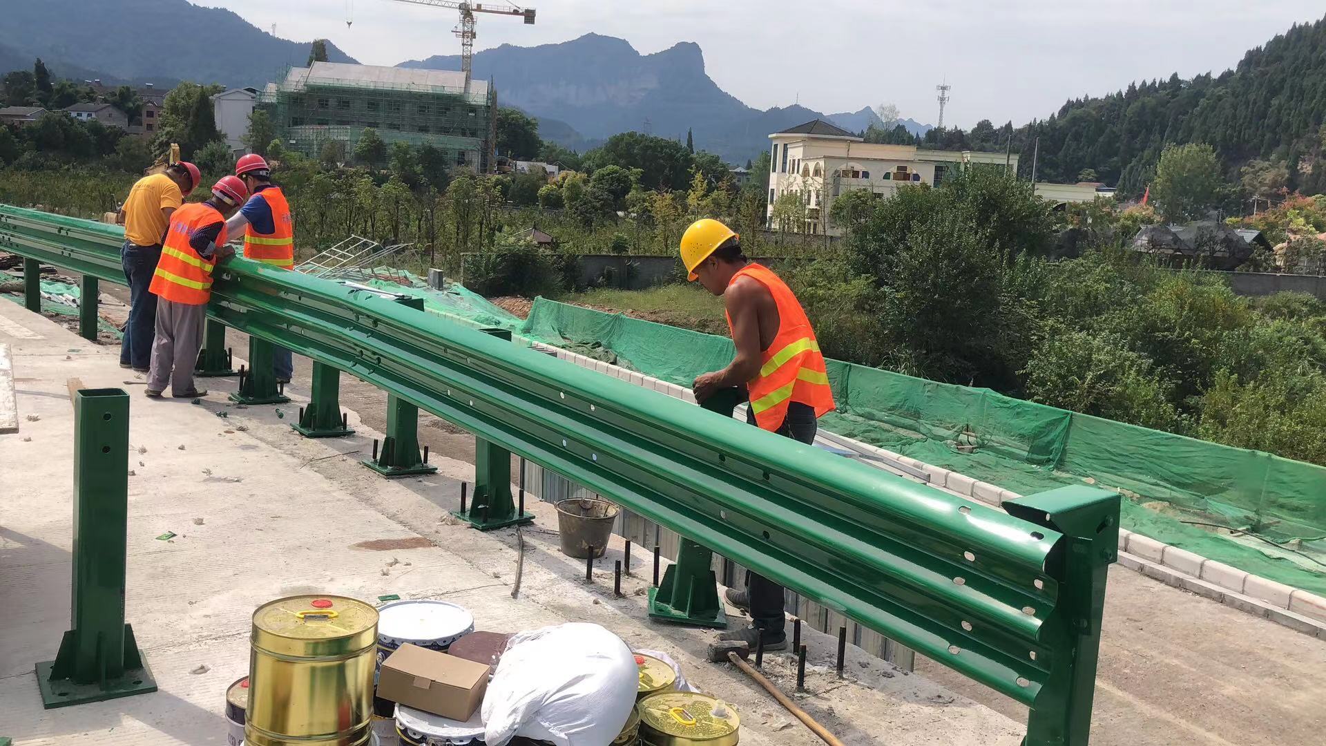 开江县高速公路波形护栏热镀锌波形护栏 - 推荐